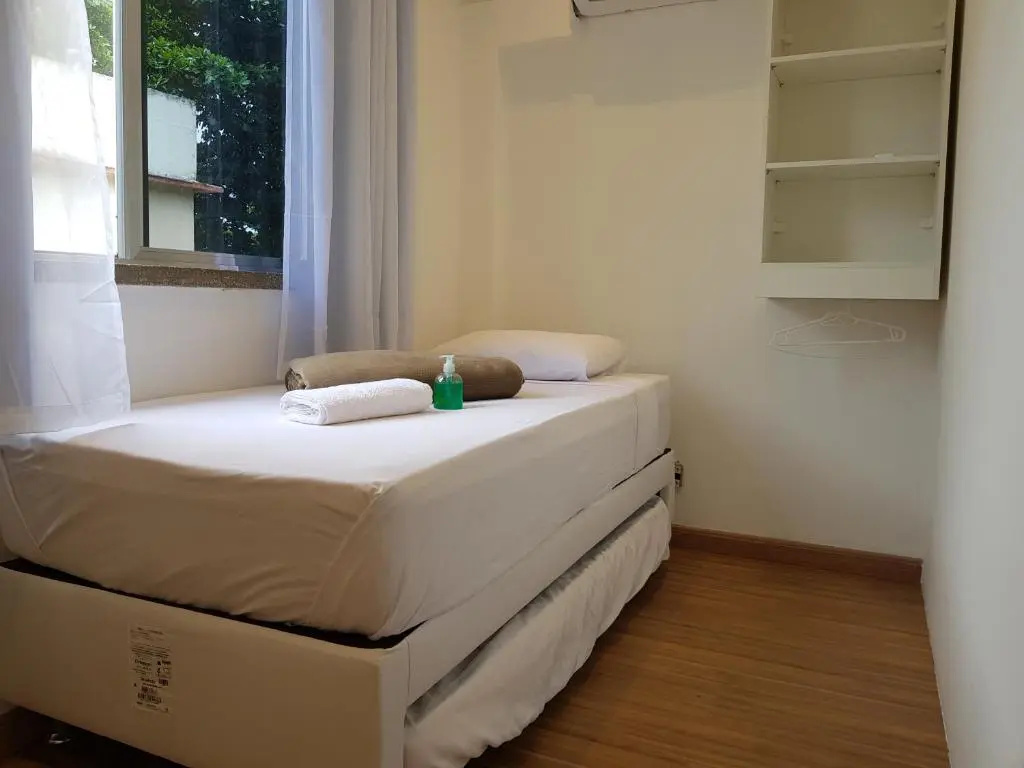 Quarto privativo em condomínio