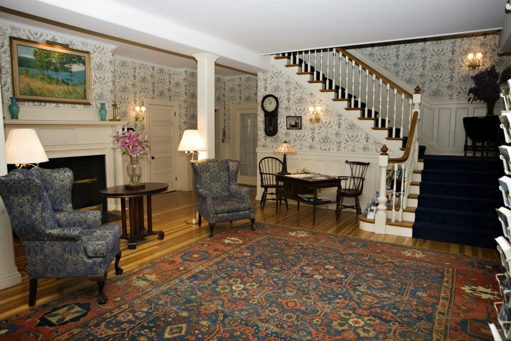 Asticou Inn