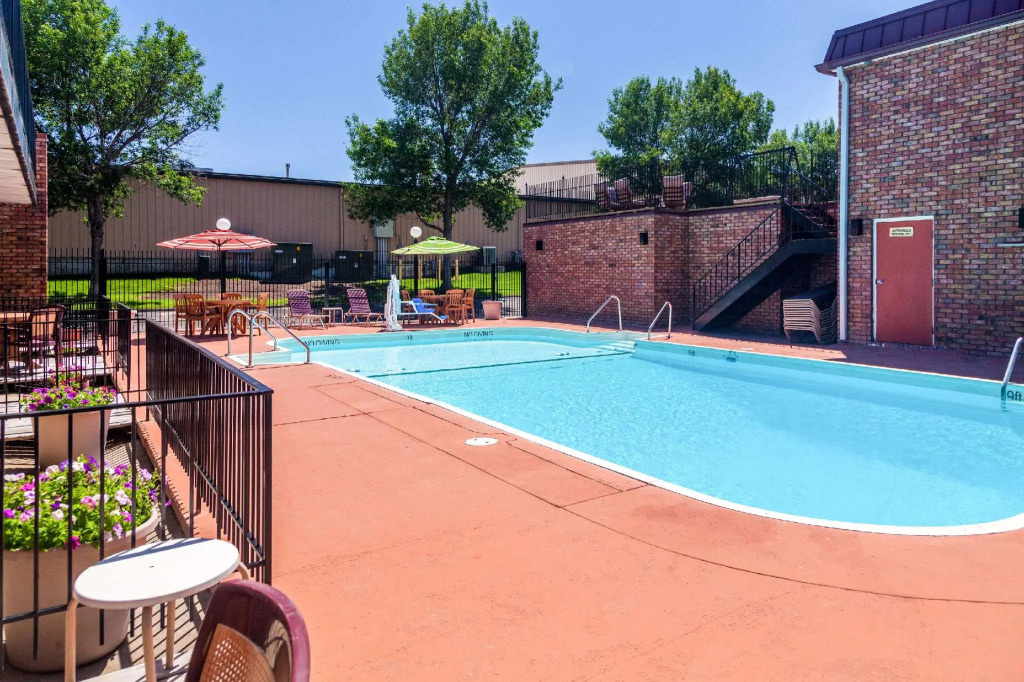 Quality Inn & Suites Lincoln South