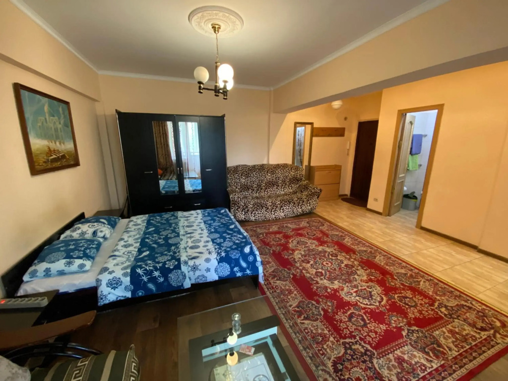 Loco Apartments