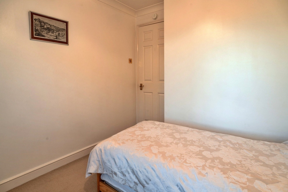 Apartment in Falmouth Near Beaches & Harbour