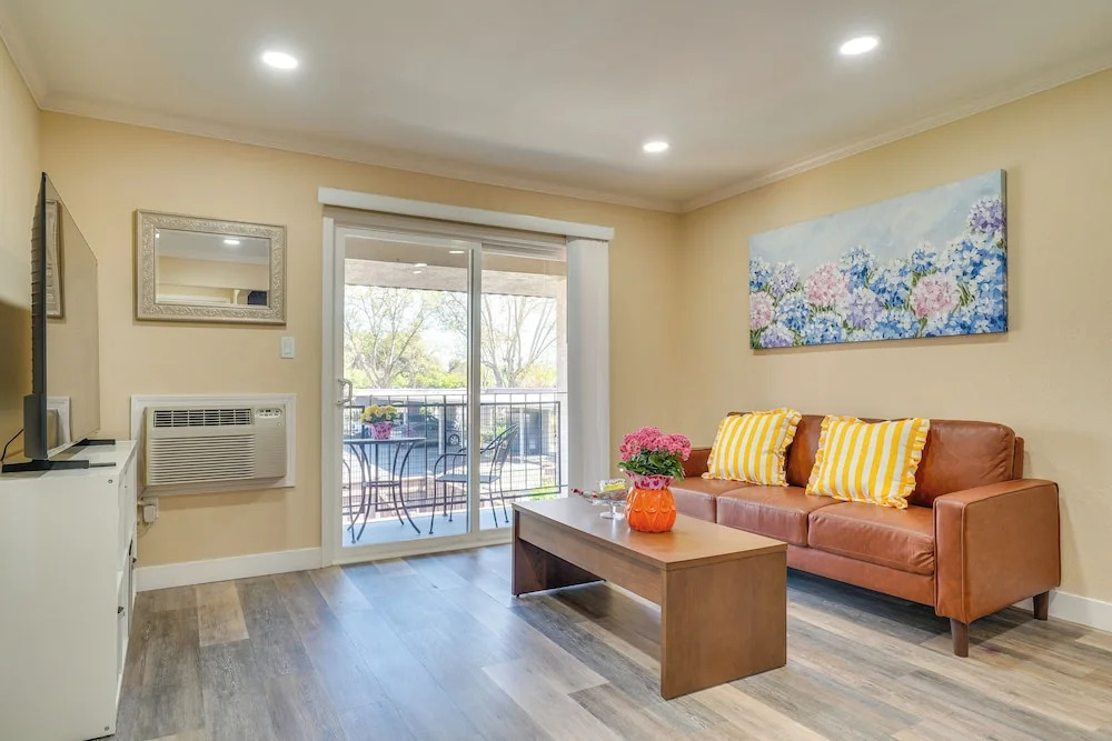 1 Block to Dtwn Pleasanton: Condo w/ Pool Access