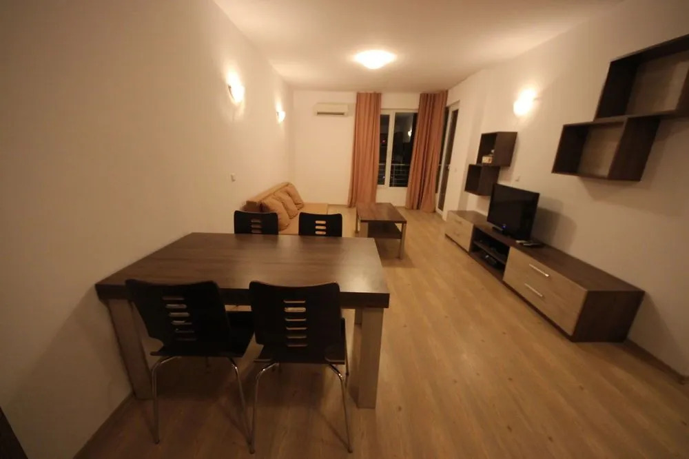 Menada Zornitsa Apartments