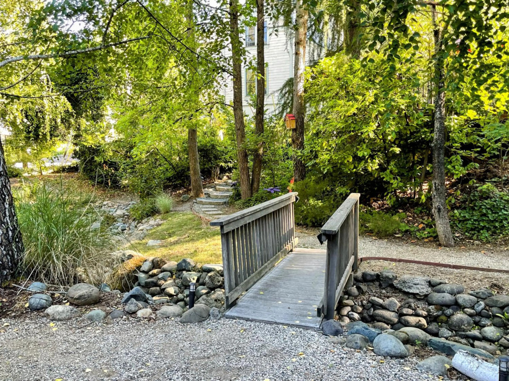 Outside Inn