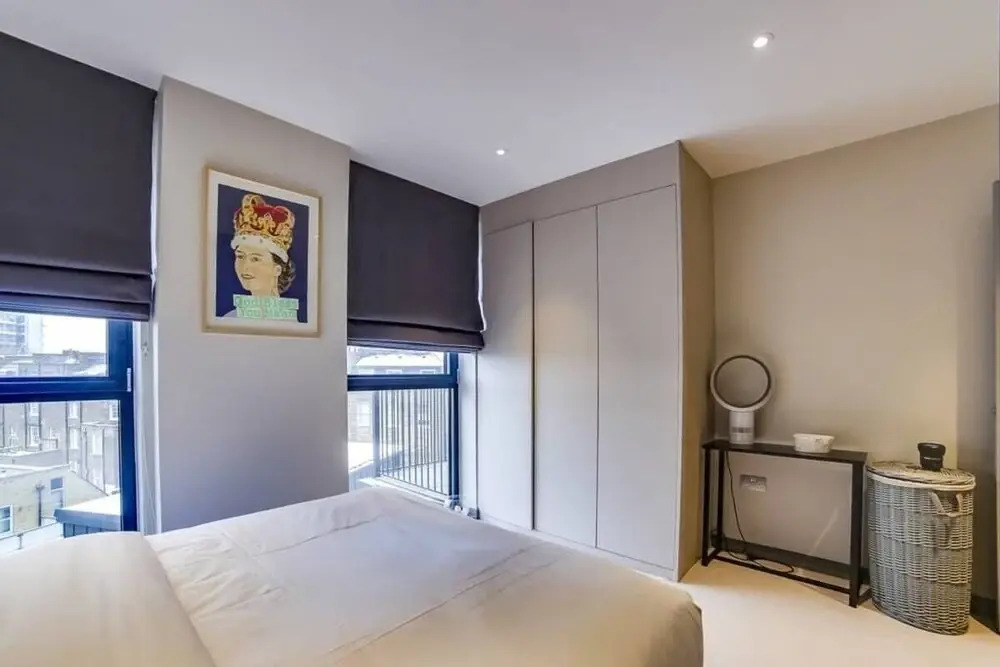Modern 2bed W/balcony Sleeps 6 in Hackney