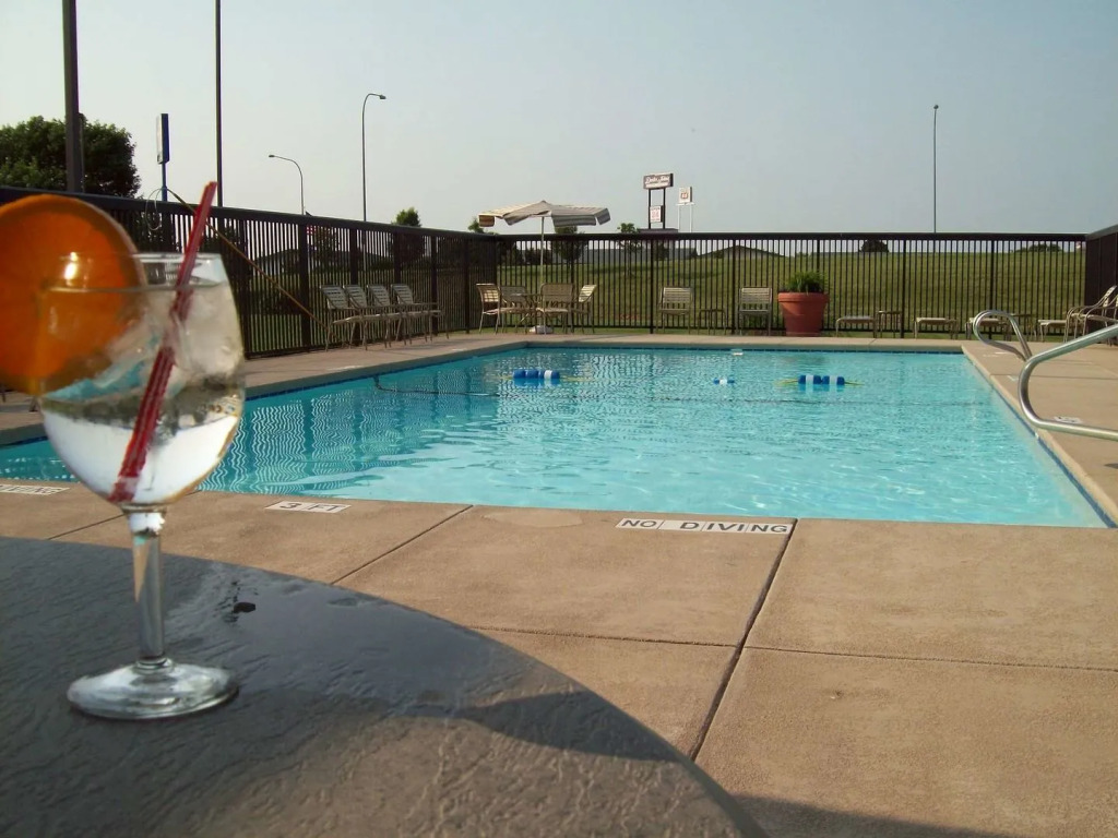 Wingate by Wyndham Lincoln Airport East I-80