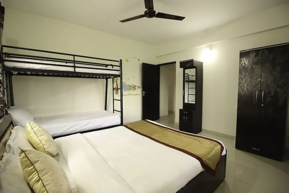 OYO 9889 Home Emblazoned 1 BHK Candolim