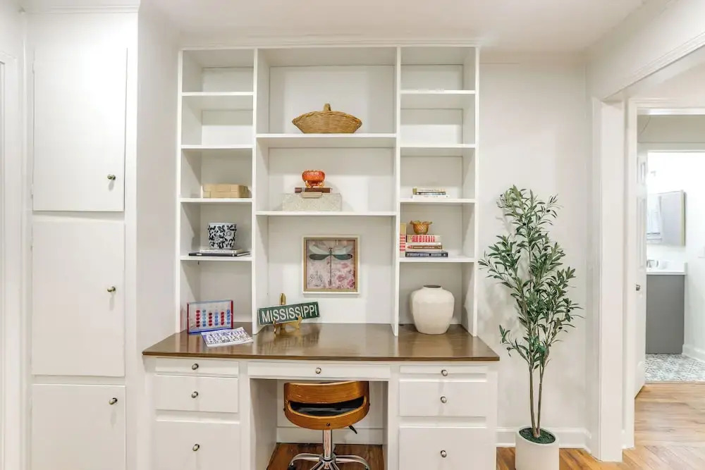 2 Mi to Ole Miss: Modern Home in Historic District