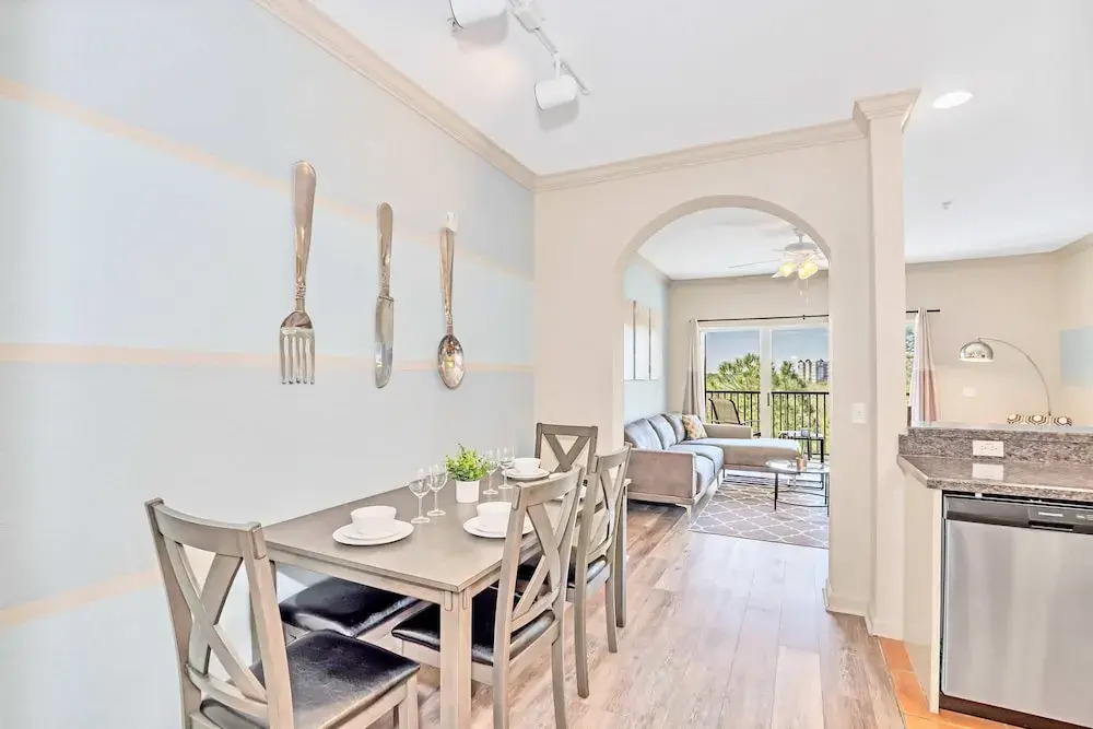 Pet-Friendly Condo w Pool Near Disney