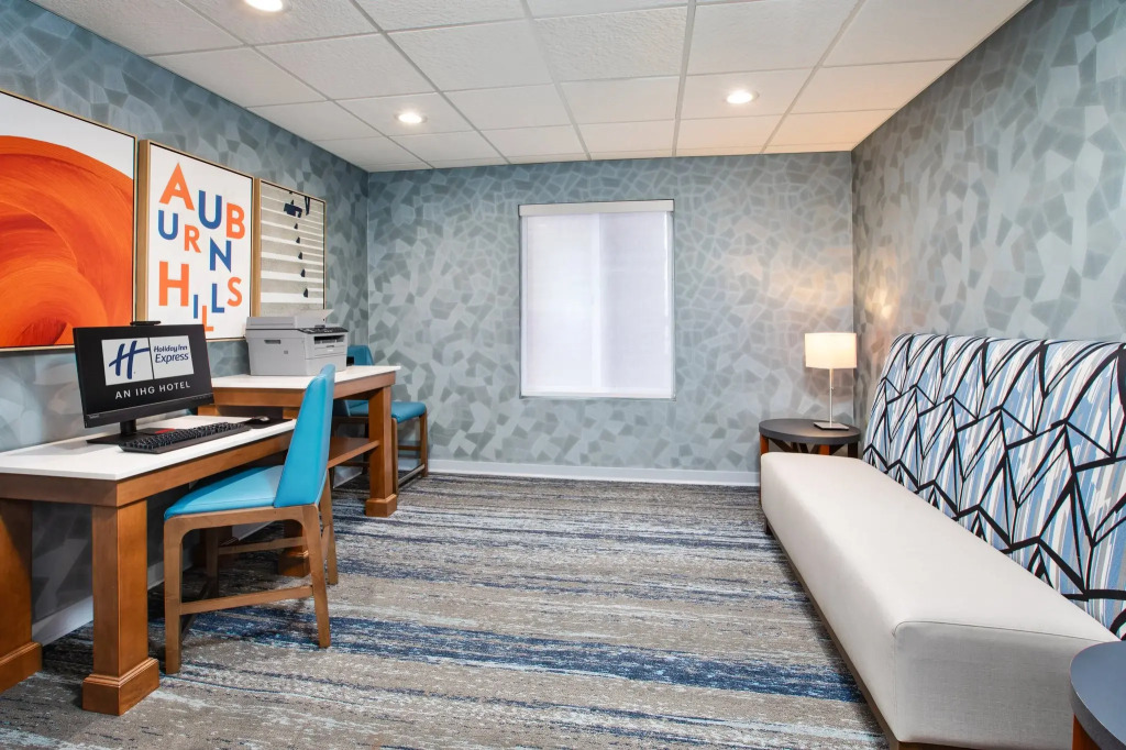 Holiday Inn Express Hotel & Suites Auburn Hills by IHG