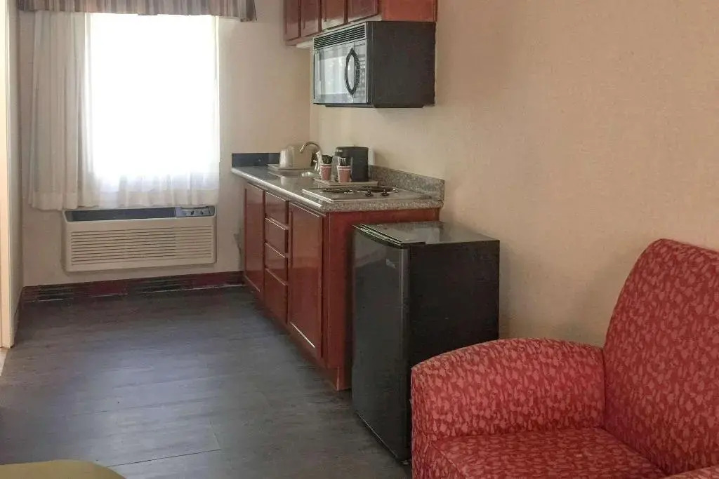 Quality Inn & Suites Oceanside Near Camp Pendleton