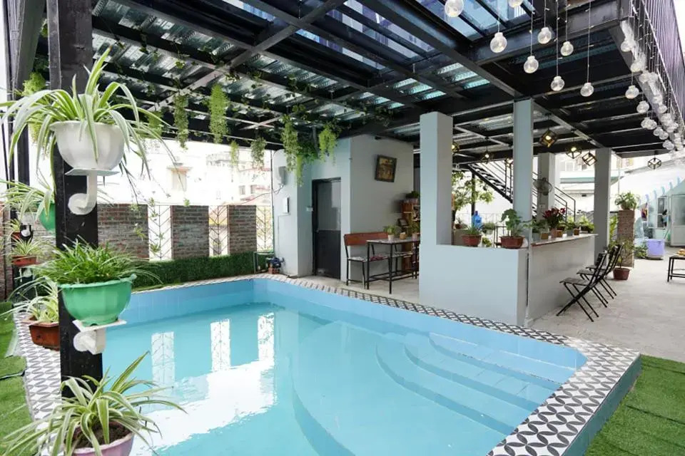 Almor Hostel With Pool in right center