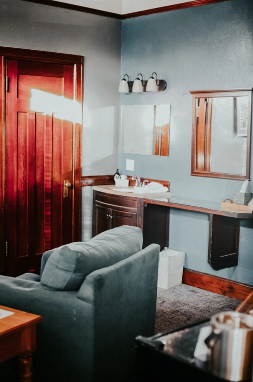 The Miner's Boutique Hotel