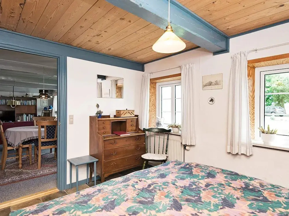 Vintage Holiday Home in Bredebro near Sea