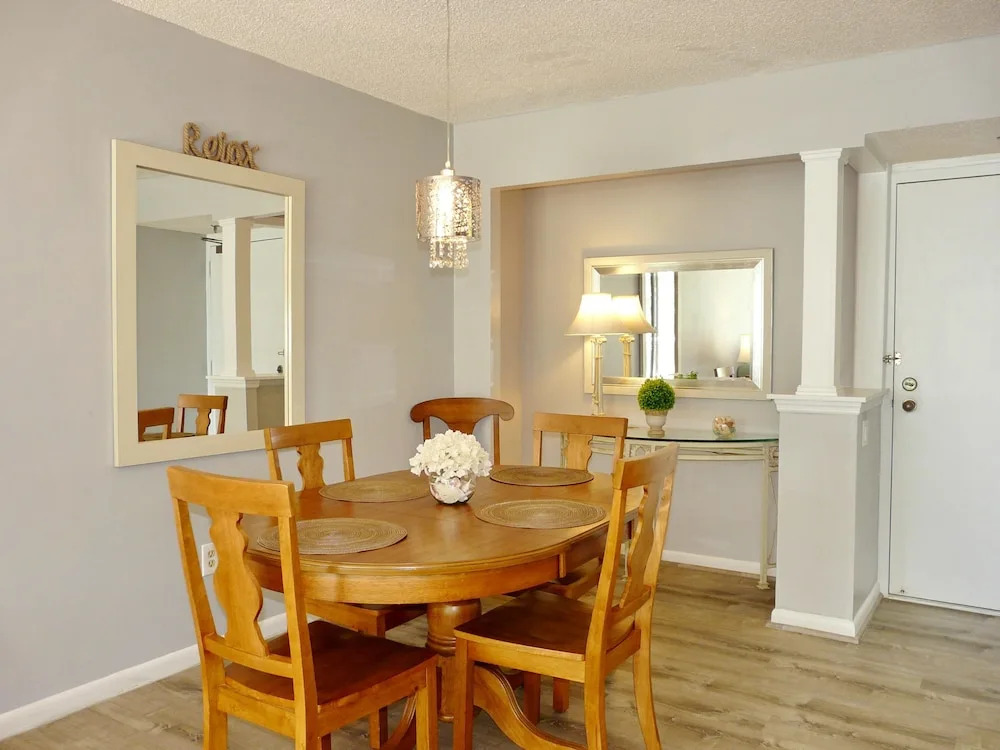 South Seas Tower 4-309