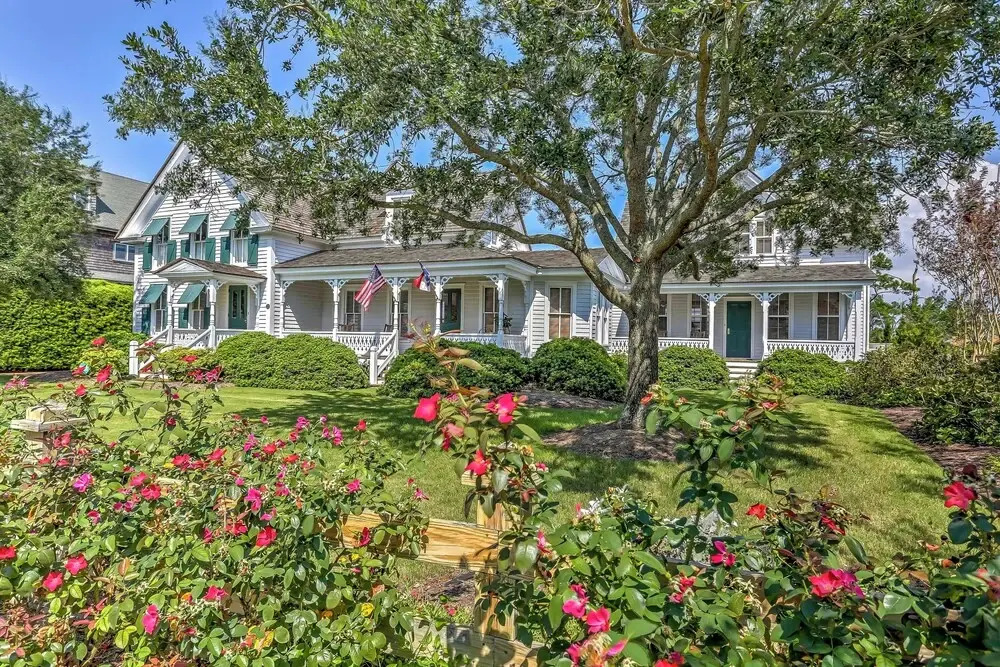 Historic Manteo House on Roanoke Sound w/ Dock!