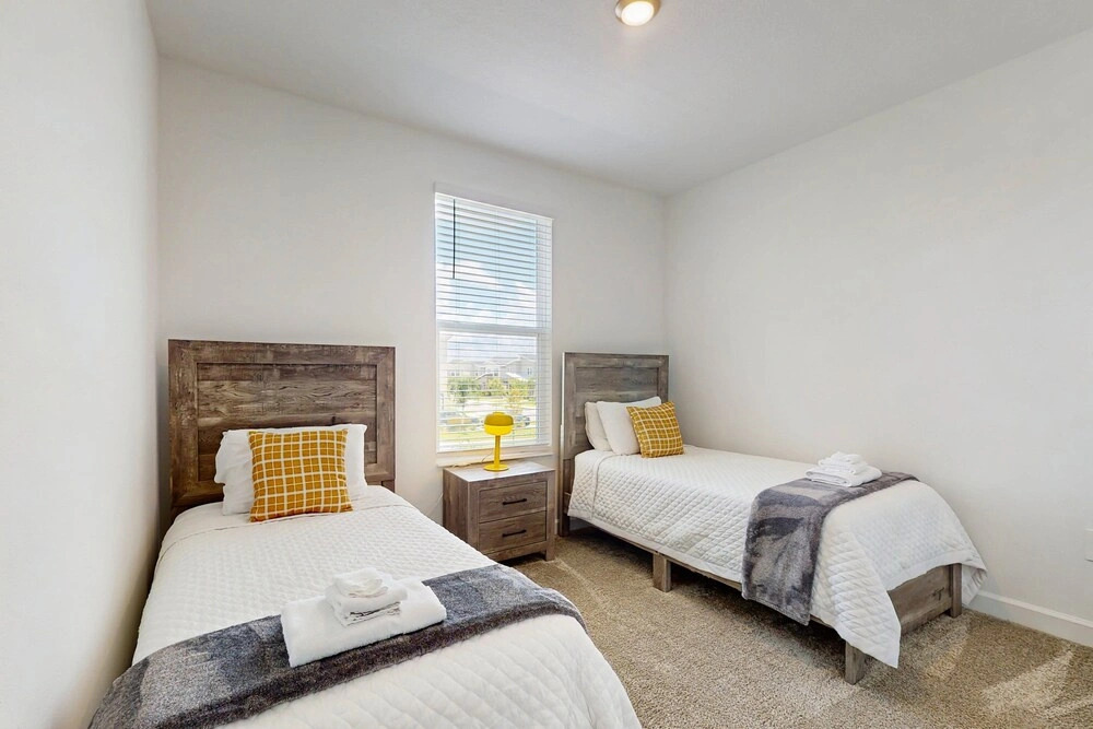 Beautiful Home With Private Pool and Space for the Whole Family