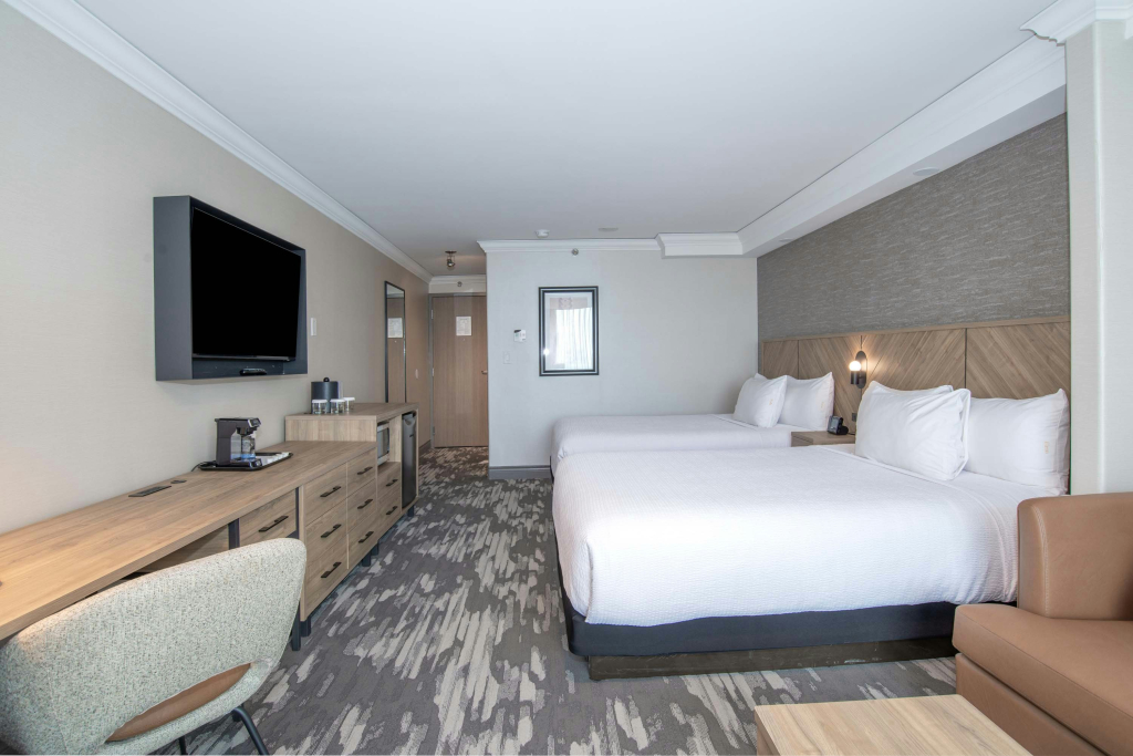 Sandman Signature Toronto Airport Hotel
