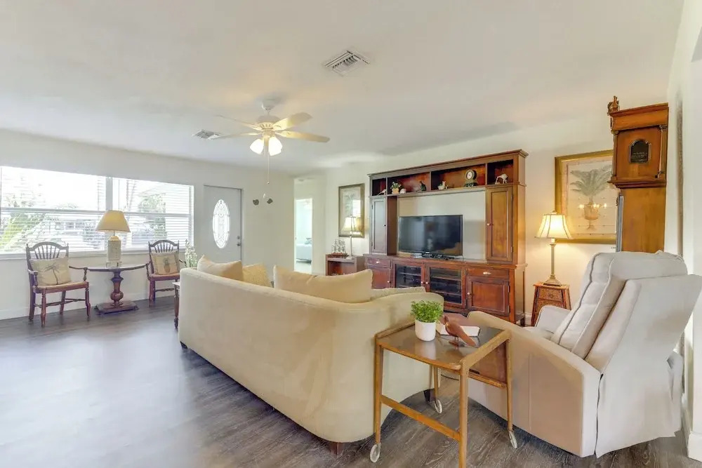 1 Mi to Sand! Deerfield Beach Home w/ Patio