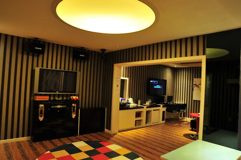Life Hotel in Suyu
