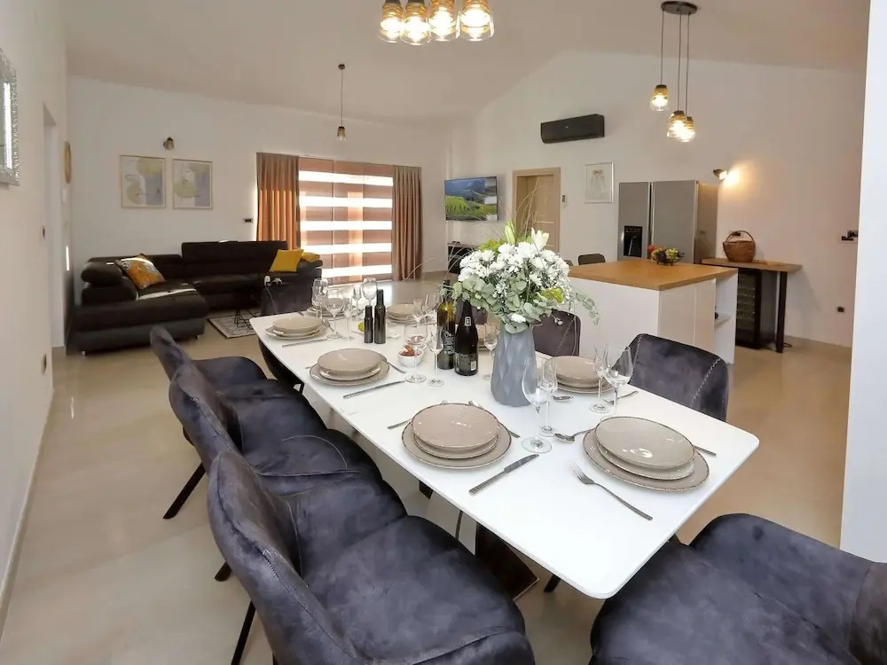 Villa in Starigrad with heated pool