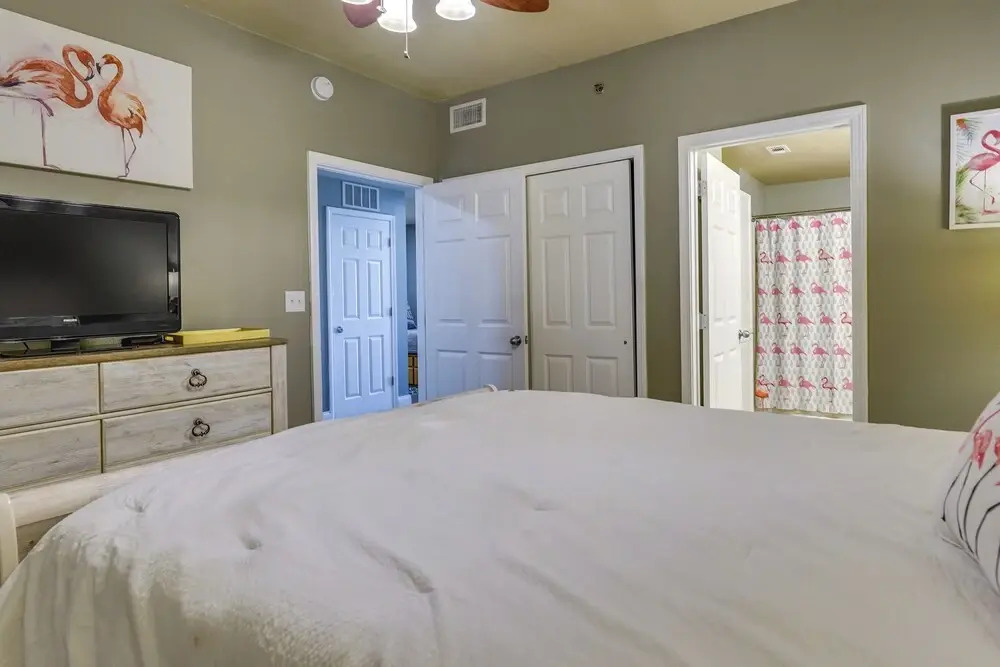 PCB Vacation Rental w/ Balcony & Beach Access!