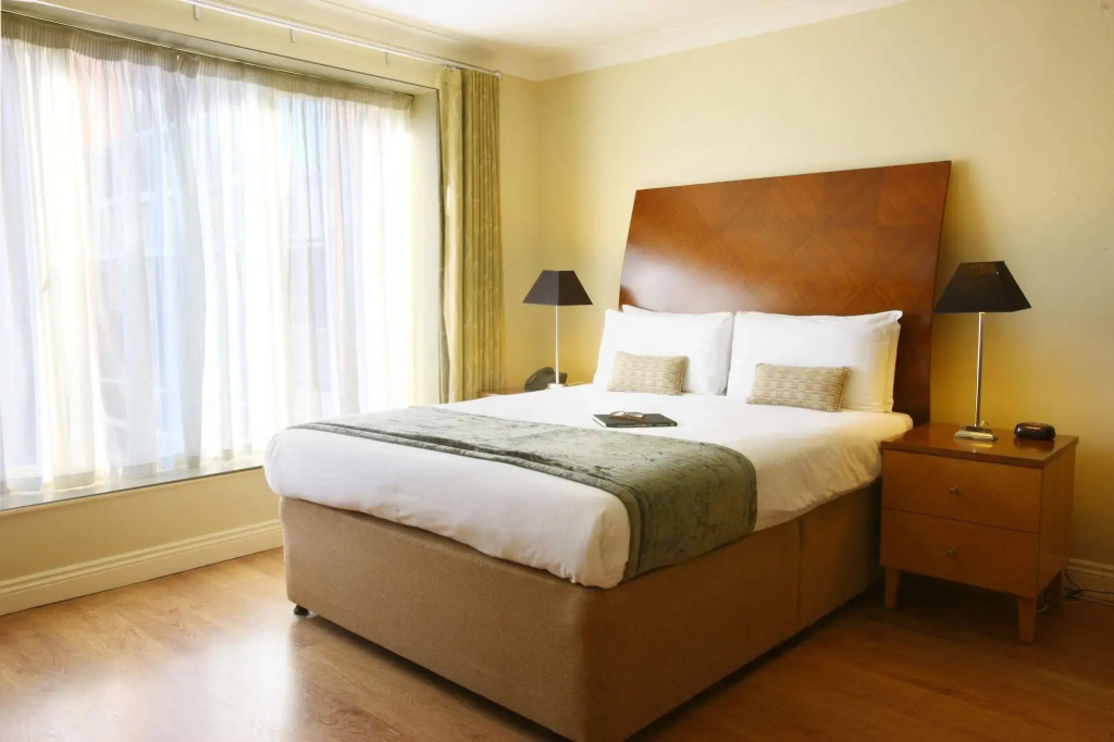PREMIER SUITES Dublin, Leeson Street