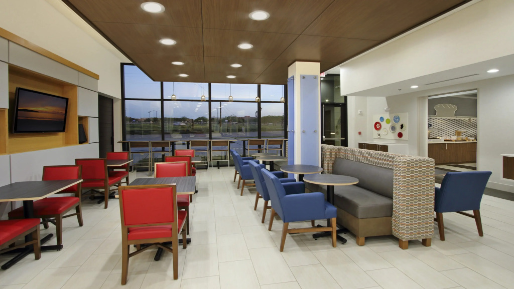 Holiday Inn Express & Suites Dallas-Frisco NW Toyota Stdm by IHG