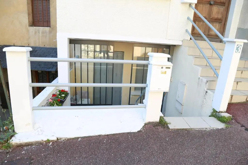 Petit T1 à proximité des thermes