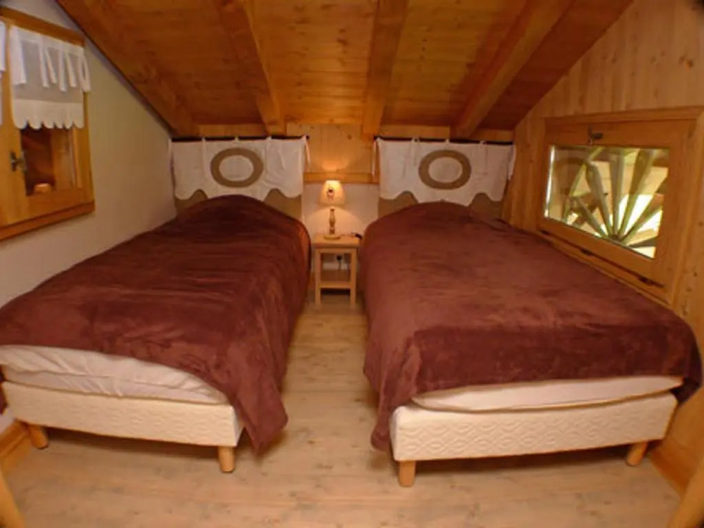 Chalet spacieux 12 pers, animaux admis, parking, Wi-Fi - FR-1-629-1