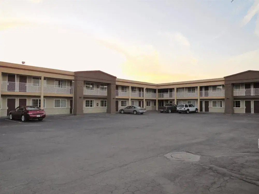 Super 8 Hanford