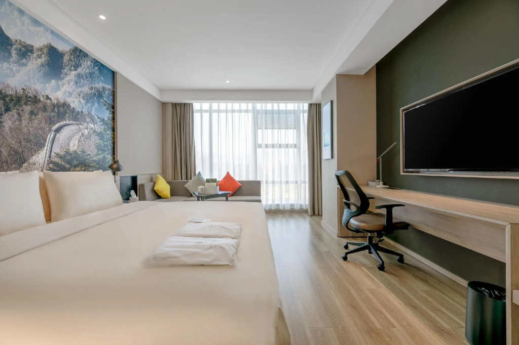 Atour Hotel Baoji Gaoxin South High-speed Railway Station Xingzheng Avenue