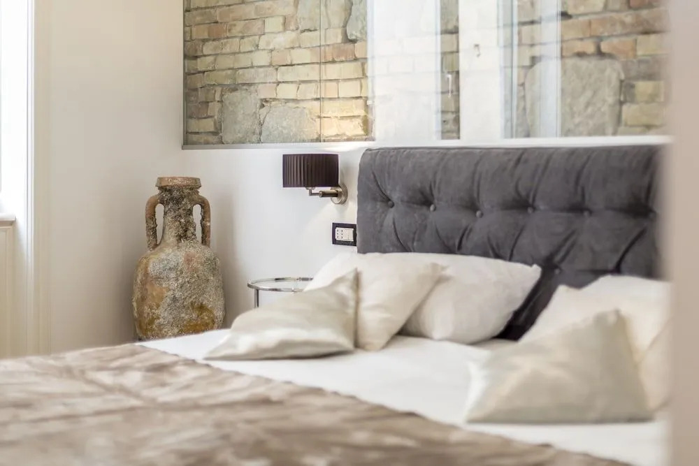 Queen Apartment