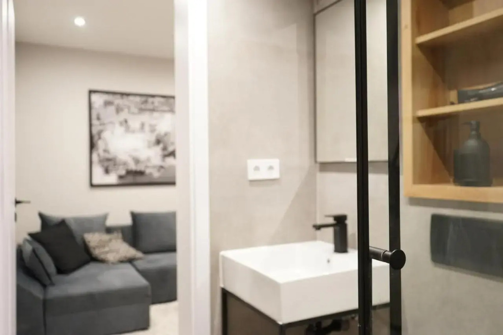 K87- Boutique Apartments, Best Location. By BQA