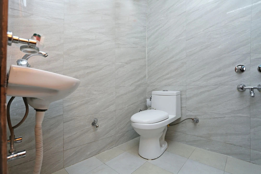 OYO 8968 Hotel Le Comfort