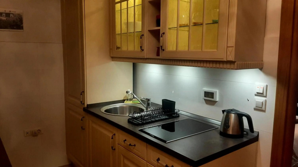 Modern Lux Studio w Inside parking 5 min from Skadarlija, Republic Sqre
