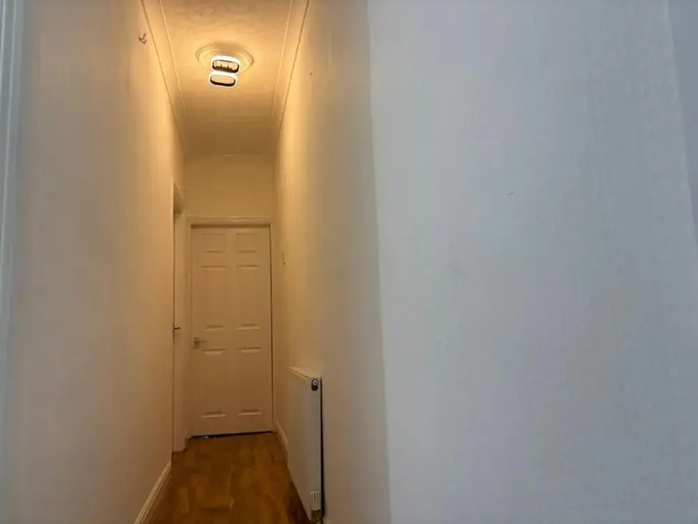 4-guest Charm Home W/street Parking & Wifi & Party