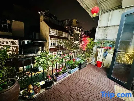 Vietnam Travelers Home 1 with Private Balcony