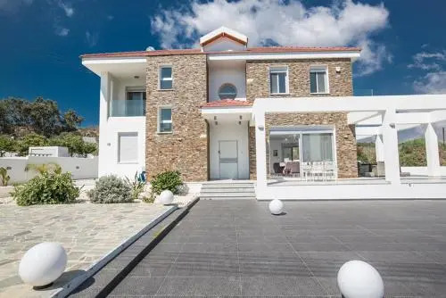 Beautiful 5 Star Holiday Villa in a Prime Location in Protaras, Book Early To Secure Your Dates, Protaras Villa 1230