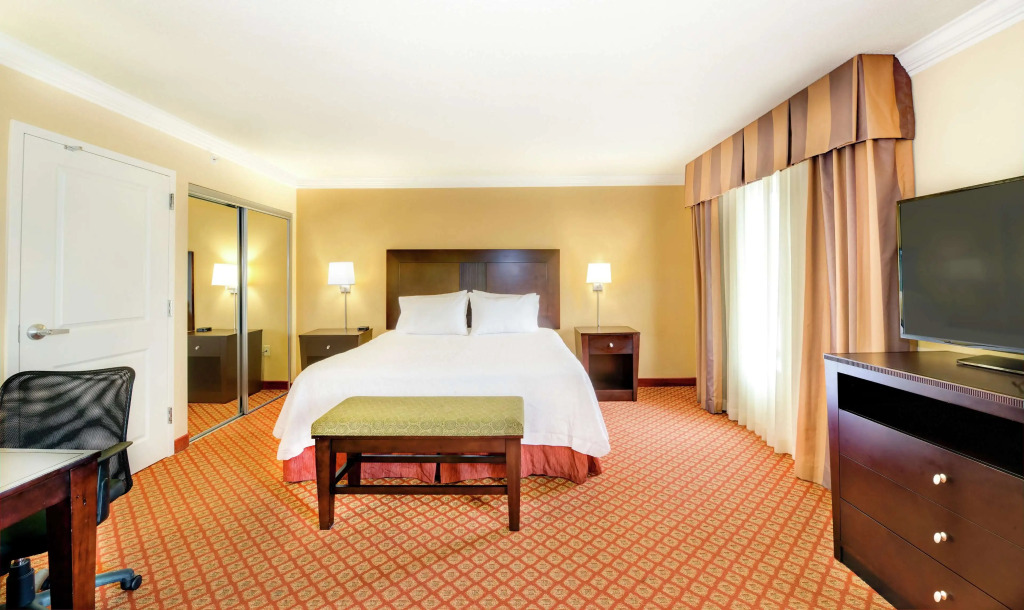 Hampton Inn & Suites Scottsboro
