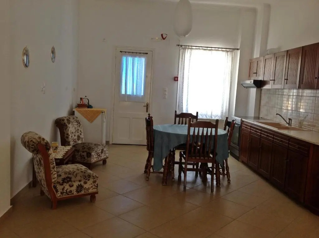 Papanikola House 1