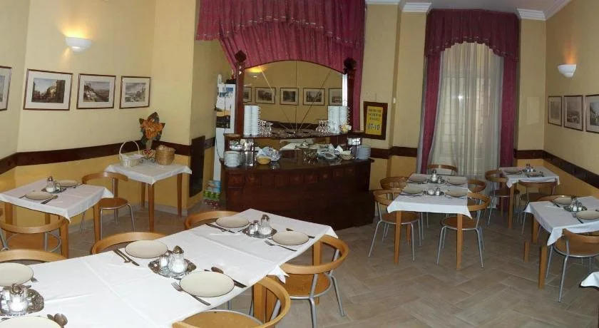 Leo Panzio Hotel