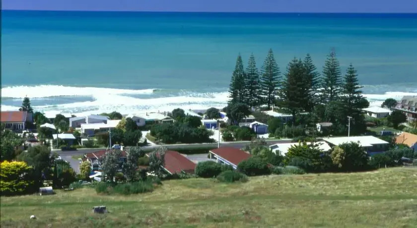 Wainui Beach Motel