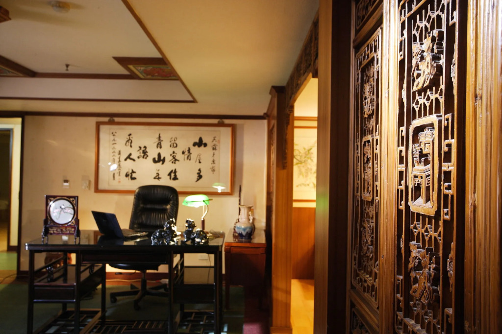 Kingdom Hotel