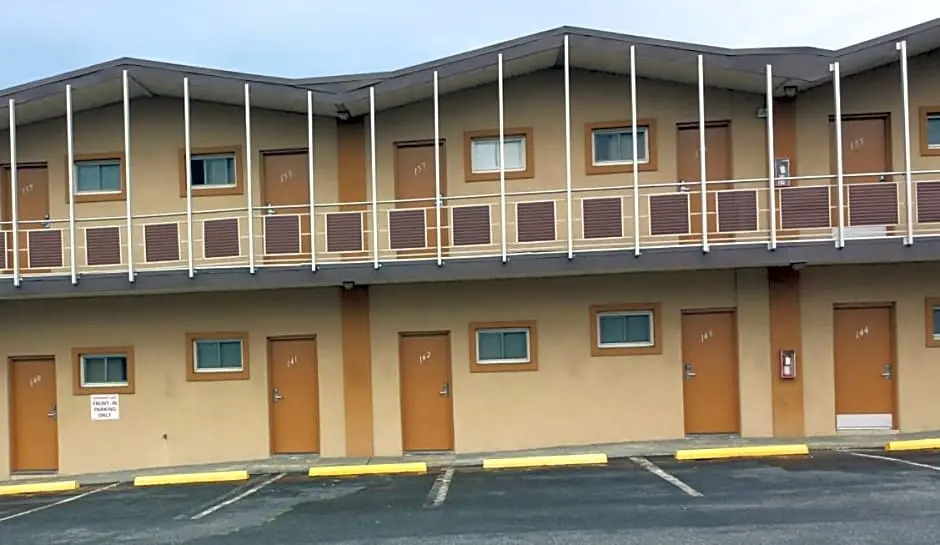Hallmark Motel