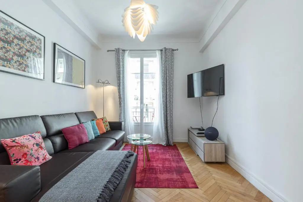 BH - CHARMANT 3 PIECES - Place Garibaldi 4 Personne