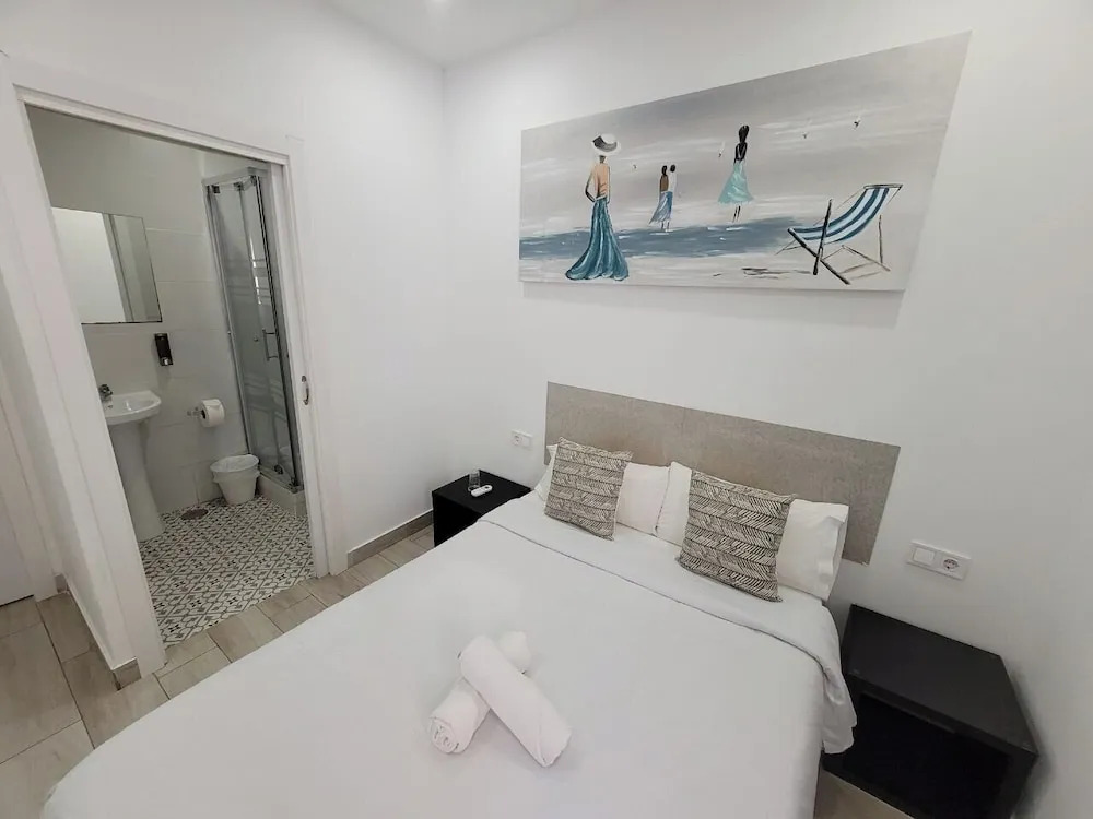AYZ Silvela - Auto check-in property