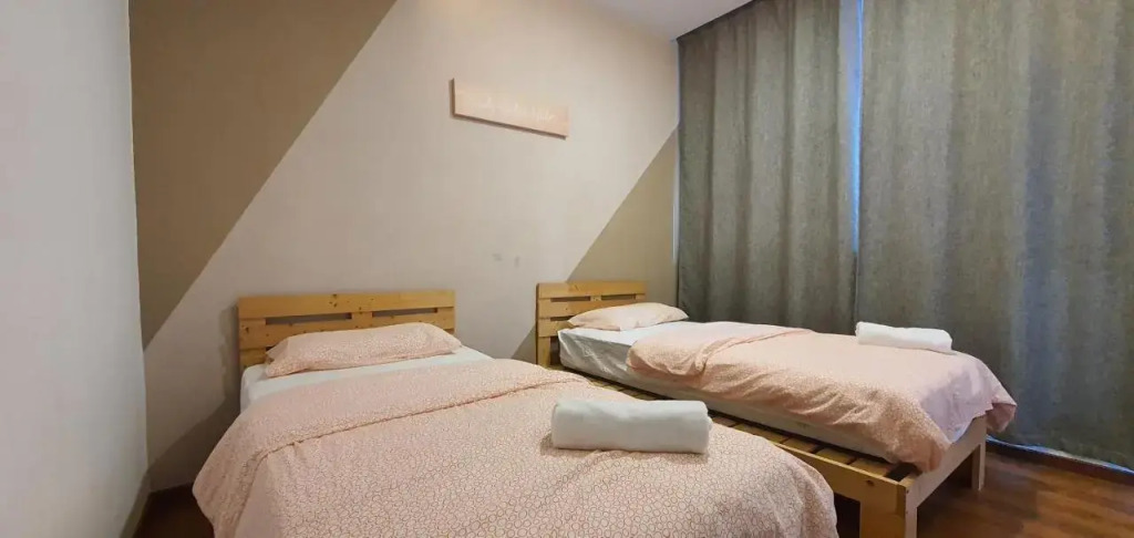 Lovely Vivacity Jazz Suite 1 Cozy Condo 2 Card LV9