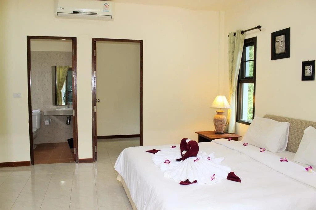 Cousin Resort Koh Kho Khao Beach
