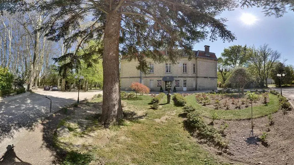 Manoir De La Roseraie